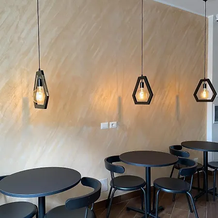 לינה וארוחת בוקר Le Ninfee 4*